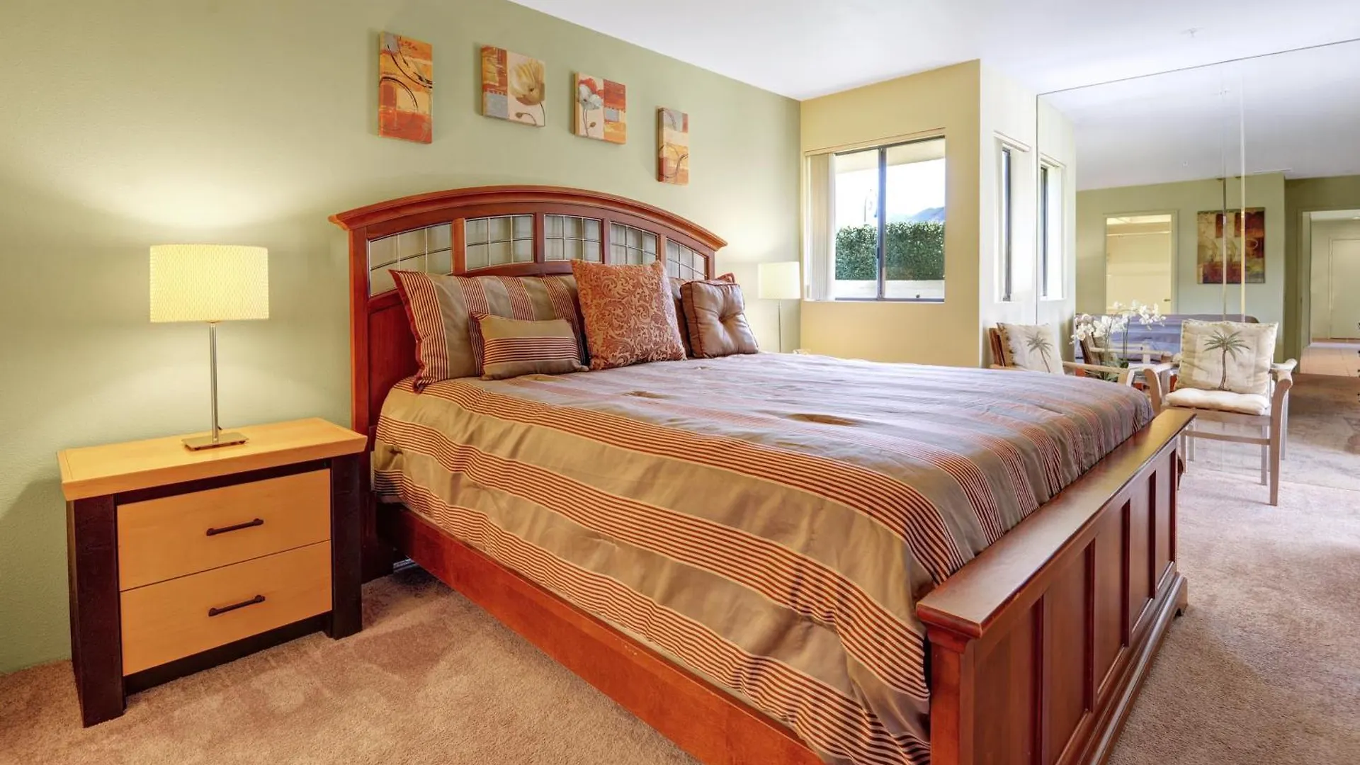 2Br Plaza Villas Bungalow Deluxe By Oranj Palm Palm Springs Holiday home
