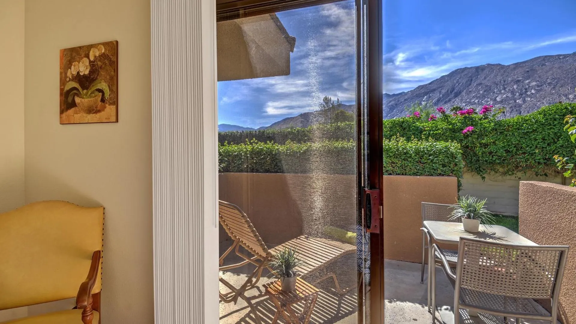 Holiday home 2Br Plaza Villas Bungalow Deluxe By Oranj Palm Palm Springs United States